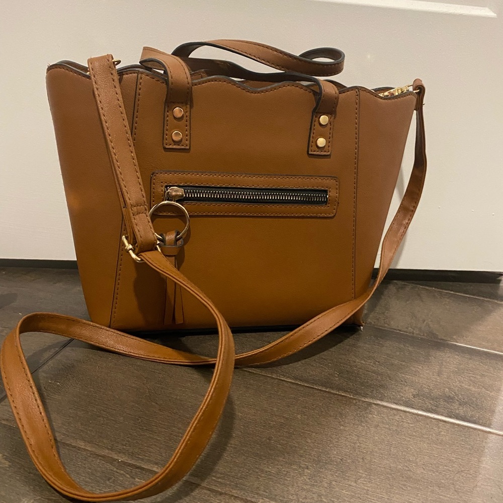 Structured medium purse